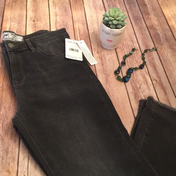 NWT Free People Straight crop crop jean size 27 - Picture 2 of 7